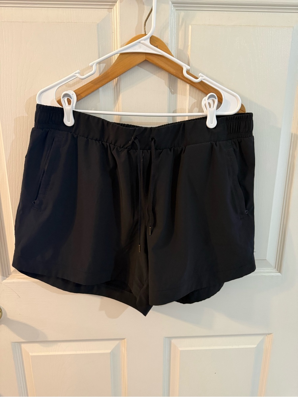 CALIA by Carrie Underwood Black Lightweight Athletic Shorts with Drawstring